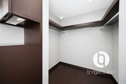 Huoneisto Downtown Dubai (Downtown Burj Dubai), Arabiemiraatit 2 makuuhuonetta, 187 m2 № 713742 - kuva 21