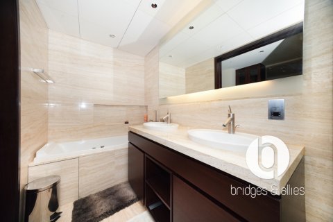 Huoneisto Downtown Dubai (Downtown Burj Dubai), Arabiemiraatit 2 makuuhuonetta, 187 m2 № 713742 - kuva 13