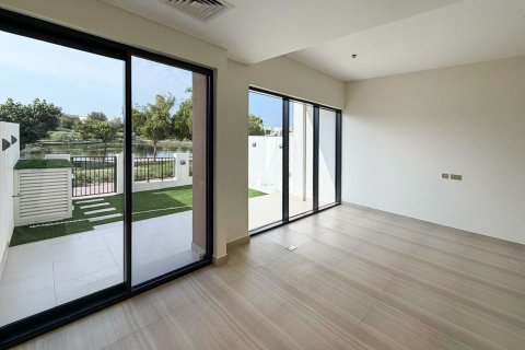 Townhouse til leje i DAMAC Hills (Akoya by DAMAC), Dubai, UAE 4 soveværelser, 204.39 kvm № 750371 - foto 4