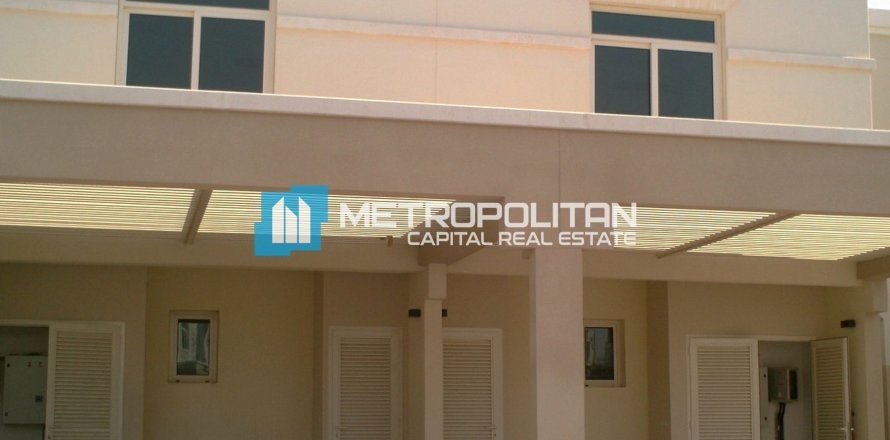 Ridamaja asukohaga Al Ghadeer, Abu Dhabi, AÜE: 2 magamistoaga, 190.7 m² Nr 656999