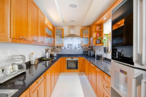 Városi lakóépület itt: Al Hamra Village, Ras Al Khaimah, EAE, 3 hálószoba, 250 m², azonosító: 656564 - fénykép 16