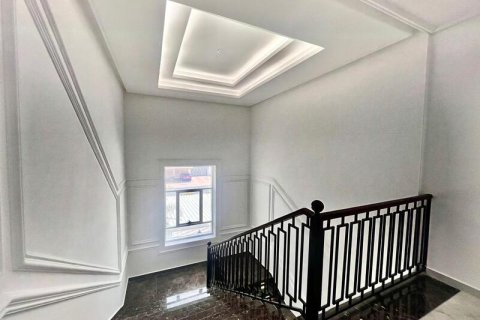 Vila u gradu Al Barsha, Dubai, UAE 7 spavaće sobe, 1483.43 m2 Br. 728293 - Slika 17