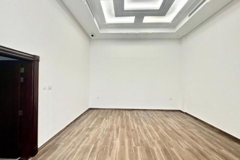 Vila u gradu Al Barsha, Dubai, UAE 7 spavaće sobe, 1483.43 m2 Br. 728293 - Slika 6
