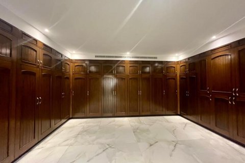 Vila u gradu Al Barsha, Dubai, UAE 7 spavaće sobe, 1483.43 m2 Br. 728293 - Slika 14