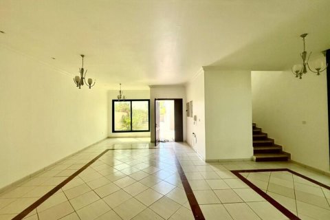 Al Barsha, Dubai, UAE의 판매용 빌라 침실 4개, 1394.43제곱미터 번호 728296 - 사진 2