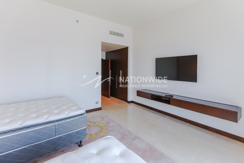 Apartment in Abu Dhabi, UAE 2 bedrooms, 141 sq.m. № 629881 - photo 10