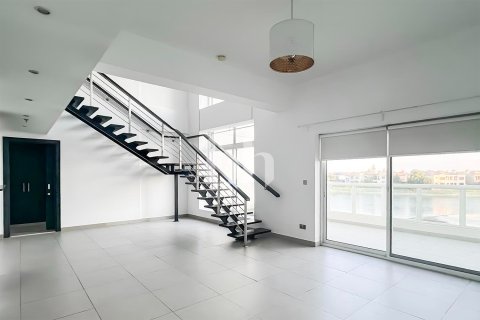 Huoneisto Jumeirah Islands, Dubai, Arabiemiraatit 3 makuuhuonetta, 251.79 m2 № 749590 - kuva 2