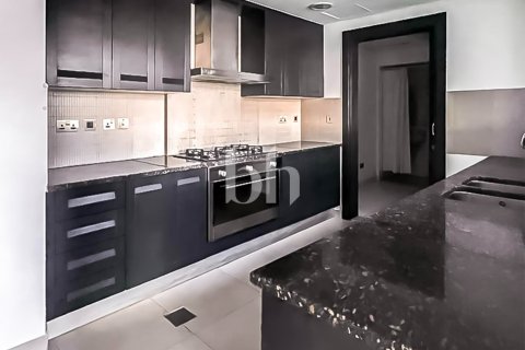 Huoneisto Jumeirah Islands, Dubai, Arabiemiraatit 3 makuuhuonetta, 251.79 m2 № 749590 - kuva 8