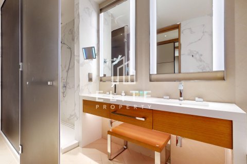 Apartment in Dubai, UAE 3 bedrooms, 155 sq.m. № 736186 - photo 15