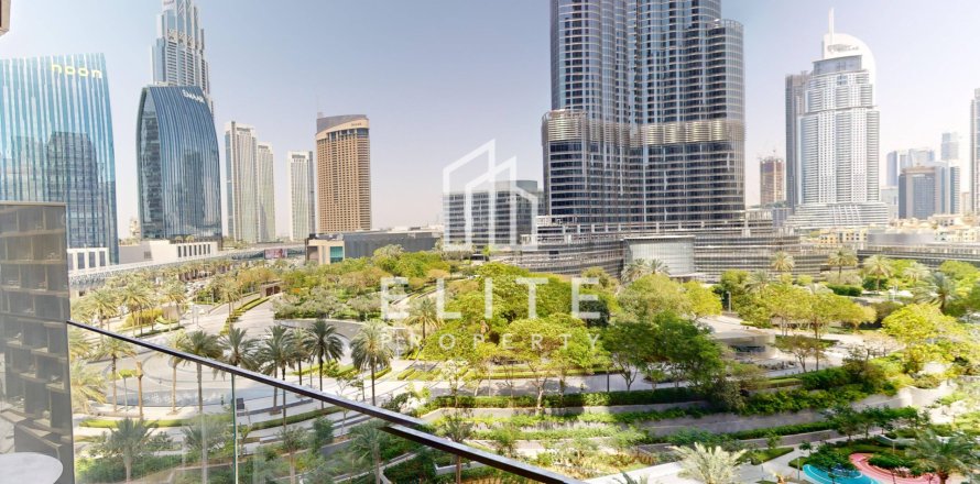 Apartment in Dubai, UAE 3 bedrooms, 155 sq.m. № 736186