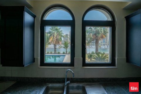 Vila v Palm Jumeirah, Dubai, SAE 6 ložnice, 1241.7 m² Č.: 697055 - fotografie 18