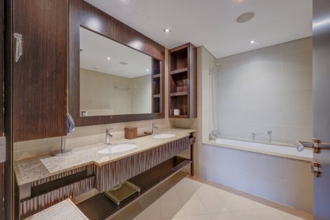 Apartman u gradu Palm Jumeirah, Dubai, UAE 2 spavaće sobe, 165 m2 Br. 696245 - Slika 13