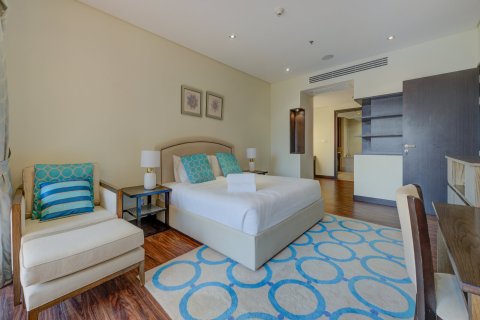 Apartman u gradu Palm Jumeirah, Dubai, UAE 2 spavaće sobe, 165 m2 Br. 696245 - Slika 11