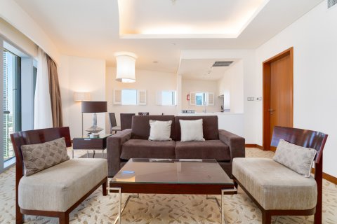 Apartamento en alquiler en Downtown Dubai (Downtown Burj Dubai), Dubai, EAU 1 dormitorio, 88.39 m2 № 751110 - foto 2