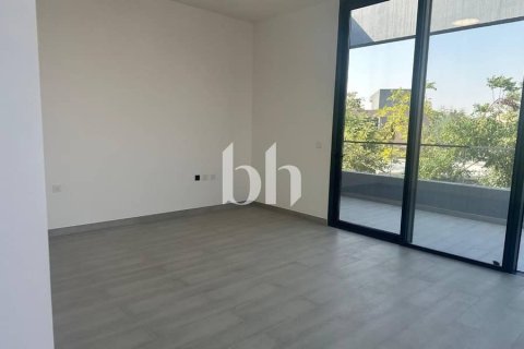 Vila v Tilal City, Sharjah, SAE 4 spálne, 445 m2 č. 642892 - Fotografia 15