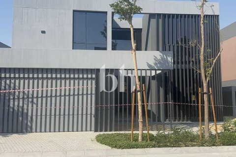 Vila v Tilal City, Sharjah, SAE 4 spálne, 445 m2 č. 642892 - Fotografia 11