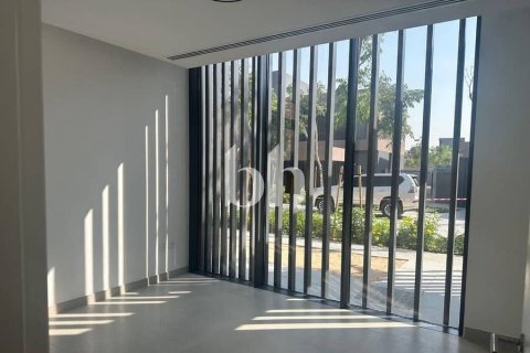 Vila v Tilal City, Sharjah, SAE 4 spálne, 445 m2 č. 642892 - Fotografia 1