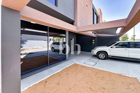 Radhus till försäljning i Tilal City, Sharjah, UAE 4 sovrum, 293 kvm Nr. 642895 - fotografi 3