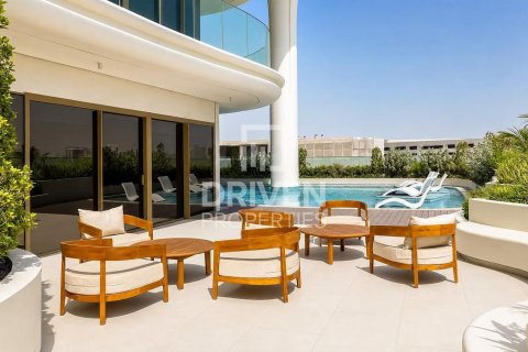 Apartment in Dubai, UAE 2 bedrooms, 170.76 sq.m. № 742669 - photo 23