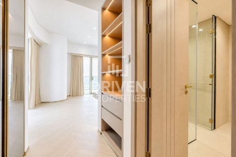 Apartment in Dubai, UAE 2 bedrooms, 170.76 sq.m. № 742669 - photo 13