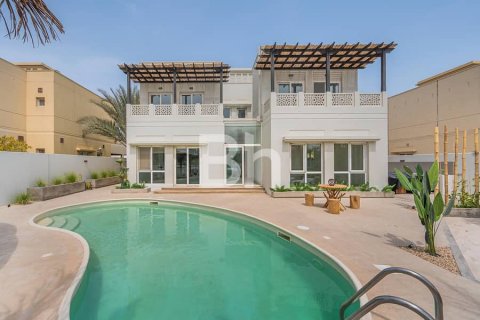 Villa itt: Dubai, EAE, 5 hálószoba, 548 m², azonosító: 643437 - fénykép 2