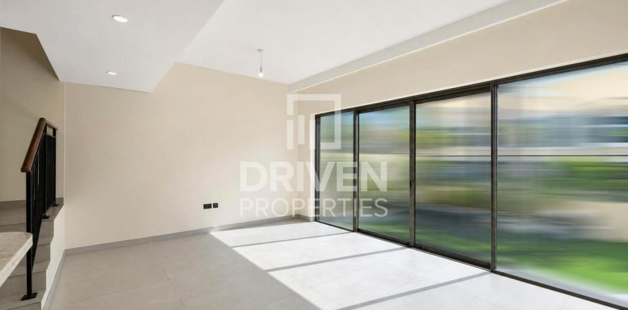 阿联酋 Dubai Damac Lagoons 联排别墅  4 卧, 144 平方米 , 编号 768644