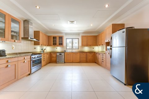 Vila v Palm Jumeirah, Dubai, SAE 7 ložnice, 1245 m² Č.: 668236 - fotografie 8