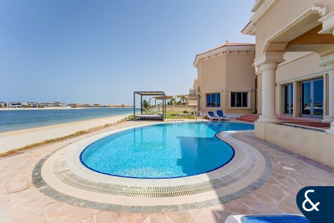 Vila v Palm Jumeirah, Dubai, SAE 7 ložnice, 1245 m² Č.: 668236 - fotografie 2