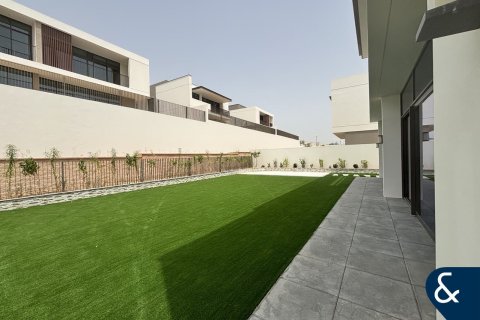 Vilë në Al Furjan, Dubai, Emiratet e Bashkuara Arabe 4 dhoma gjumi, 588 m2. № 668237 - Foto 18