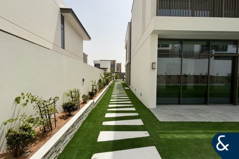 Vilë në Al Furjan, Dubai, Emiratet e Bashkuara Arabe 4 dhoma gjumi, 588 m2. № 668237 - Foto 21