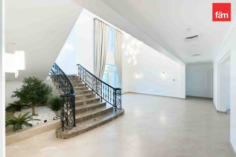 Villa in Jumeirah Islands, Dubai, UAE 4 bedrooms, 988.7 sq.m. № 640484 - photo 14