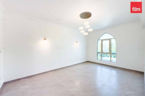 Villa in Jumeirah Islands, Dubai, UAE 4 bedrooms, 988.7 sq.m. № 640484 - photo 8