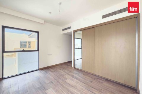 Villa te huur in Al Furjan, Dubai, VAE 4 slaapkamers, 586.5 vr.m., nr 634758 - foto 18