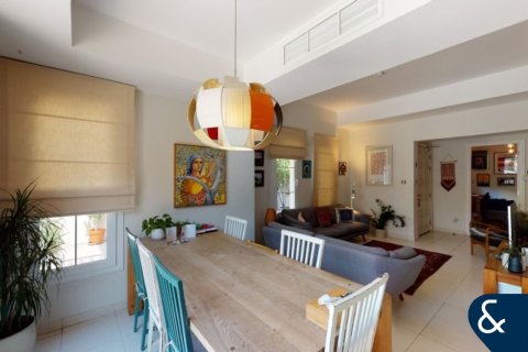 The Springs, Dubai, संयुक्त अरब अमीरात में विला, 3 बेडरूम, 210 वर्ग मीटर, संख्या 698038 - फ़ोटो 7