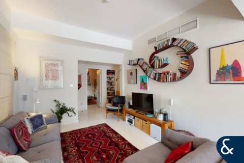 The Springs, Dubai, संयुक्त अरब अमीरात में विला, 3 बेडरूम, 210 वर्ग मीटर, संख्या 698038 - फ़ोटो 5