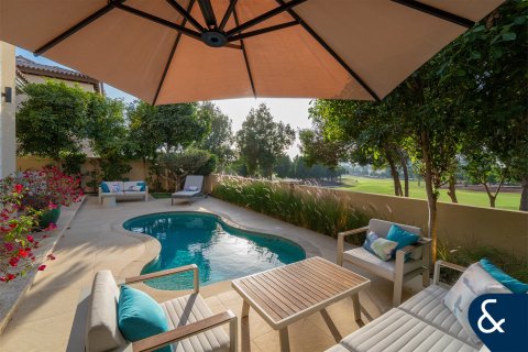 Jumeirah Golf Estates, Dubai, संयुक्त अरब अमीरात में विला, 4 बेडरूम, 357 वर्ग मीटर, संख्या 698043 - फ़ोटो 2