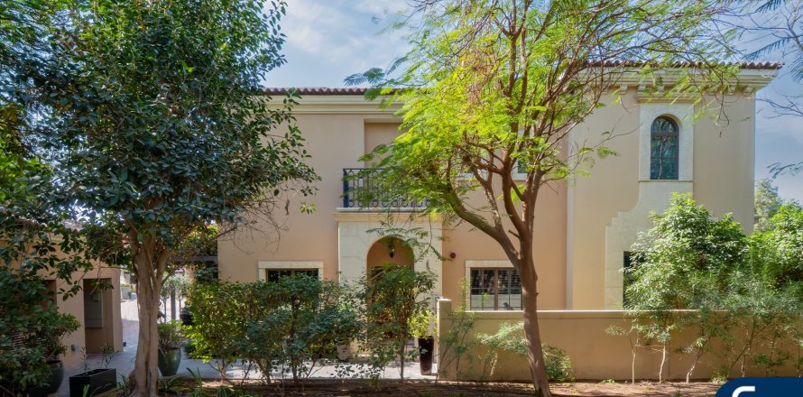 Jumeirah Golf Estates, Dubai, संयुक्त अरब अमीरात में विला, 4 बेडरूम, 357 वर्ग मीटर, संख्या 698043