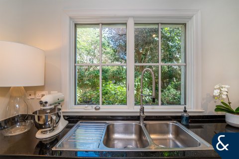 Jumeirah Golf Estates, Dubai, संयुक्त अरब अमीरात में विला, 4 बेडरूम, 357 वर्ग मीटर, संख्या 698043 - फ़ोटो 9