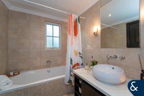 Jumeirah Golf Estates, Dubai, संयुक्त अरब अमीरात में विला, 4 बेडरूम, 357 वर्ग मीटर, संख्या 698043 - फ़ोटो 15