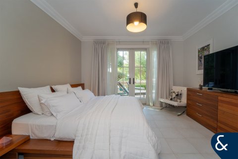Jumeirah Golf Estates, Dubai, संयुक्त अरब अमीरात में विला, 4 बेडरूम, 357 वर्ग मीटर, संख्या 698043 - फ़ोटो 10
