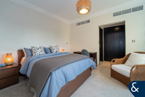 Jumeirah Golf Estates, Dubai, संयुक्त अरब अमीरात में विला, 4 बेडरूम, 357 वर्ग मीटर, संख्या 698043 - फ़ोटो 12