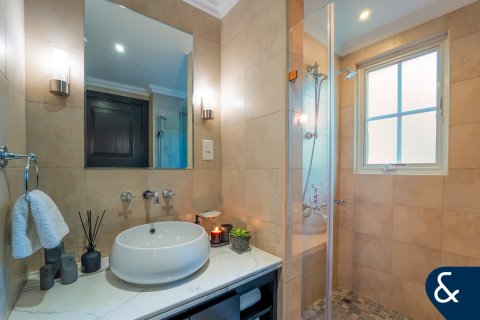 Jumeirah Golf Estates, Dubai, संयुक्त अरब अमीरात में विला, 4 बेडरूम, 357 वर्ग मीटर, संख्या 698043 - फ़ोटो 14