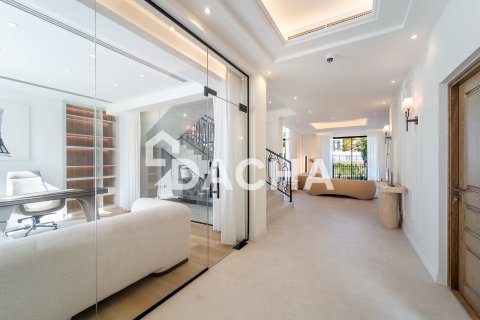 Villa in Jumeirah Islands, Dubai, UAE 4 bedrooms, 550 sq.m. № 719172 - photo 6