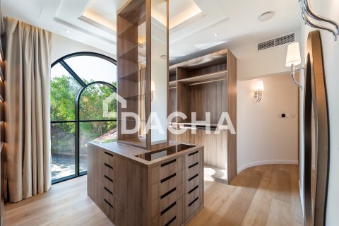 Villa in Jumeirah Islands, Dubai, UAE 4 bedrooms, 550 sq.m. № 719172 - photo 22