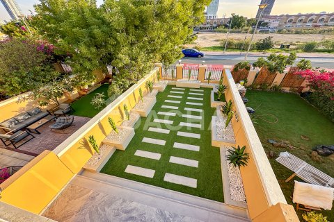 Stadthaus zum Verkauf in Jumeirah Village Triangle, Dubai, VAE 2 Schlafzimmer, 152 m2 Nr. 763175 - Foto 21