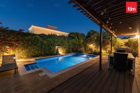 Зняти в оренду віллу в Дубай, ОАЕ 5 спалень, 593.9м2, № 678215 - фото 28