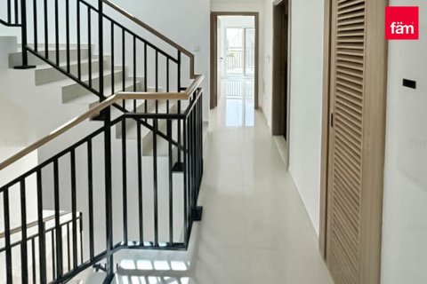 Dubai, संयुक्त अरब अमीरात में टाउनहाउस, 4 बेडरूम, 112.2 वर्ग मीटर, संख्या 678213 - फ़ोटो 10