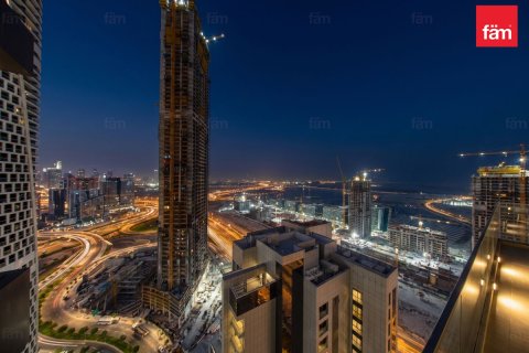 Apartmen di Business Bay, Dubai, UAE 1 bilik tidur, 66.5 meter persegi № 726812 - foto 17