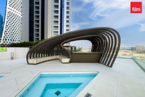 Apartmen di Business Bay, Dubai, UAE 1 bilik tidur, 66.5 meter persegi № 726812 - foto 16