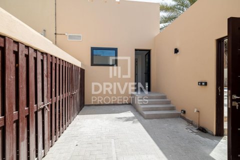 Huvila Umm Suqeim, Dubai, Arabiemiraatit 4 makuuhuonetta, 408 m2 № 652981 - kuva 12